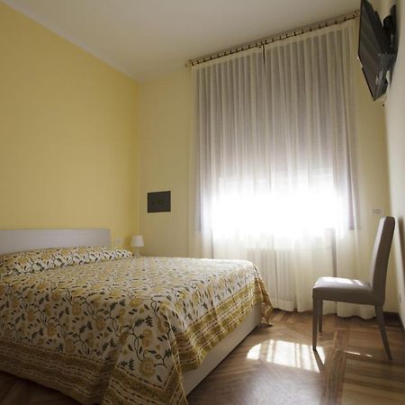 Italy Inn Genua Zimmer foto